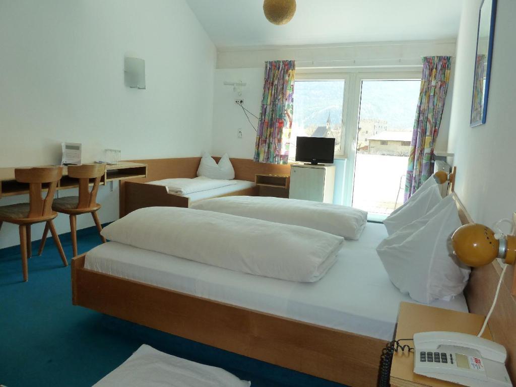 Hotel-Restaurant-Pizzeria Goldrainerhof Eksteriør billede
