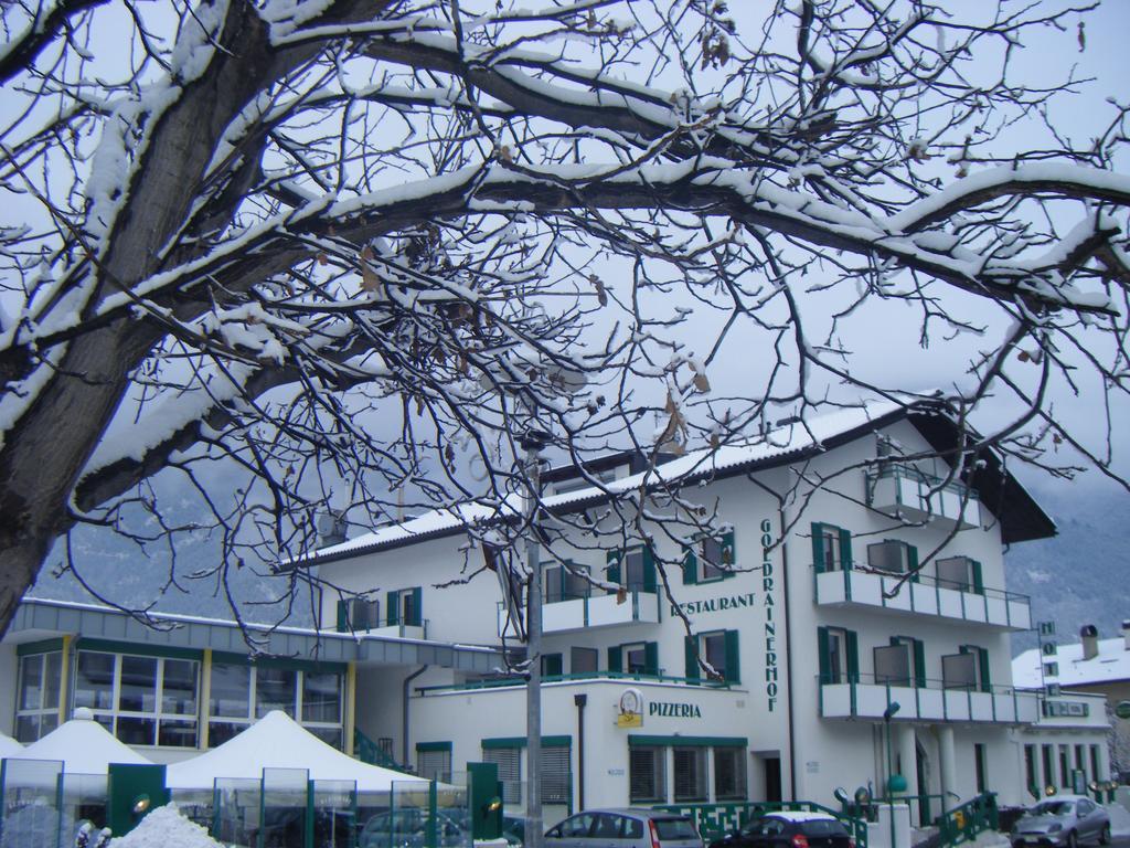 Hotel-Restaurant-Pizzeria Goldrainerhof Eksteriør billede